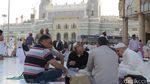 Keistimewaan Sarapan di Depan Masjidil Haram