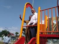  Wali Kota Rotterdam di RPTRA Kalijodo.