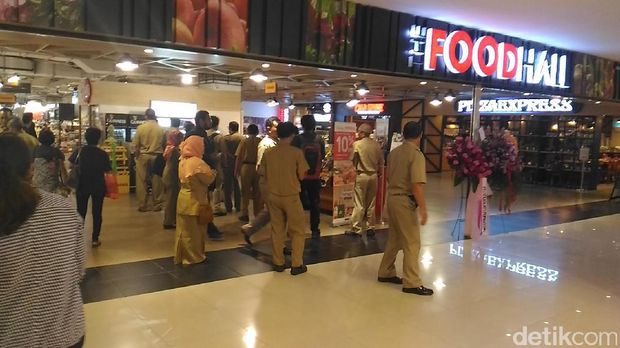 Sidak Swalayan di Kelapa Gading, Senin (12/6/2017)