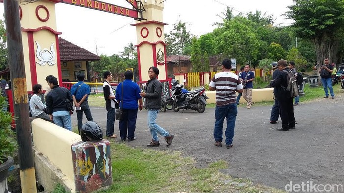 Ledakan di Markas Brimob Bondowoso Kagetkan Warga