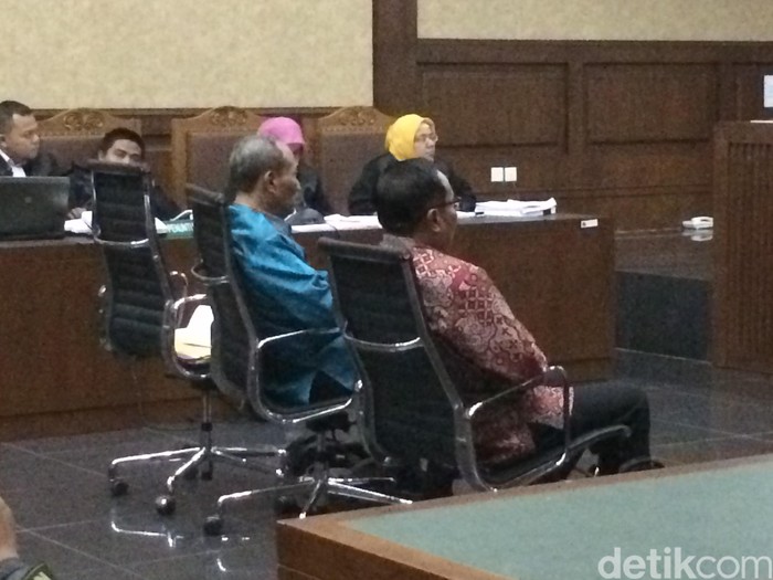 Tak Setor Uang e-KTP, Rekanan Disebut Dimarahi Andi Narogong