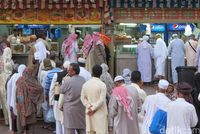 Hiruk pikuk antre beli sarapan pagi (Fitraya/detikTravel)