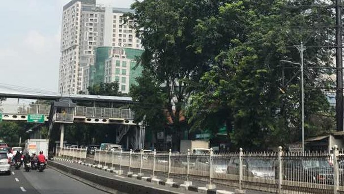 Macetnya Menyiksa, Warung Buncit ke Pancoran Sampai Dua Jam