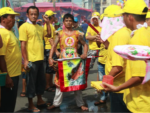 Ini Arti Tongkang Jatuh ke Arah Laut di #BakarTongkangFest 2017