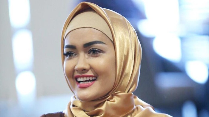 Setahun berlalu sejak Julia Perez meninggal karena karena kanker serviks. Foto: Instagram @juliaperrezz Setahun berlalu sejak Julia Perez meninggal karena karena kanker serviks. Foto: Instagram @juliaperrezz