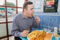 Restoran Ini Punya Tantangan Makan 'Fish and Chips' dengan Ikan Hampir 1 Kg!