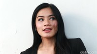 Titi Kamal saat ditemui usai tampil di Rumpi: No Secret di Trans TV, Tendean, Jakarta Selatan pada Senin (12/6). Pool/Palevi S/detikFoto.