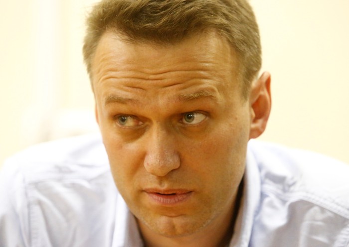 Russian opposition leader Alexei Navalny talks to journalists during a hearing at a court in Moscow, Russia, June 12, 2017. REUTERS/Sergei Karpukhin