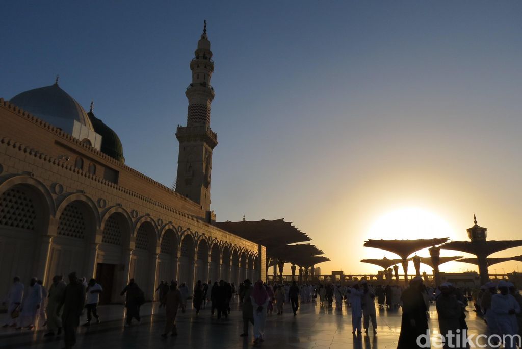 Masjid Nabawi Pagi Hari 2017