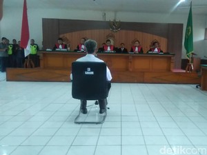 Buni Yani Didakwa Ubah Video Pidato Ahok dan Sebar Kebencian