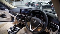 Kabarnya, BMW Seri 5 menggunakan konstruksi yang ringan. Bobotnya lebih ringan hingga 100 kg daripada model sebelumnya.