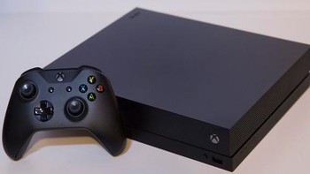 Microsoft membanderol Xbox One X di angka USD 499 atau sekitar Rp 6,6 juta (USD 1 = Rp 13.300). Foto: ign