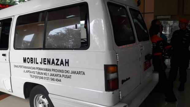 Polisi: Wanita Tabrakkan Diri ke Kereta di Cikini Diduga Bunuh Diri