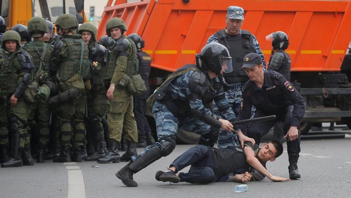 1.500 Orang Ditangkap dalam Unjuk Rasa Antipemerintah di Rusia