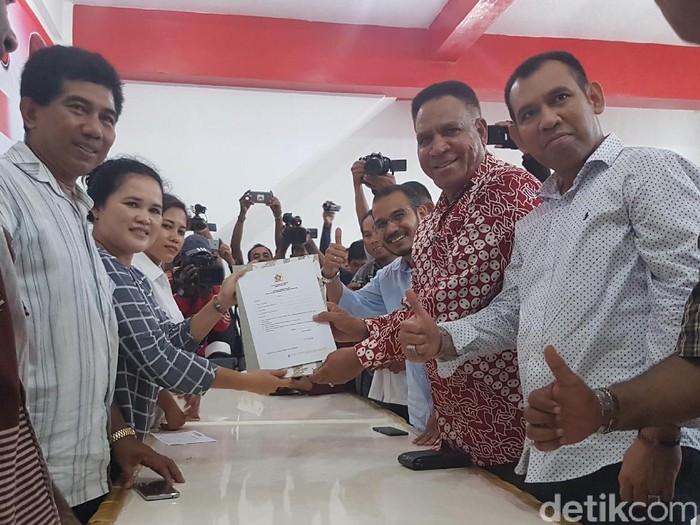 Irjen Paulus juga Daftar Cagub Papua ke PDIP, PKS dan Gerindra