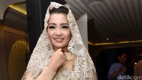 Fitri Karlina saat ditemui di acara peluncuran album kompilasinya di kawasan Menteng, Jakarta Pusat pada Senin (12/6). Pool/Noel/detikFoto.