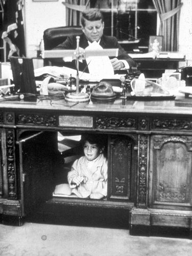 Barron Trump, Pria Termuda Penghuni Gedung Putih Setelah JFK Jr.