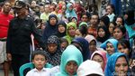 Antrean Sembako Murah di Rawa Bebek Mengular