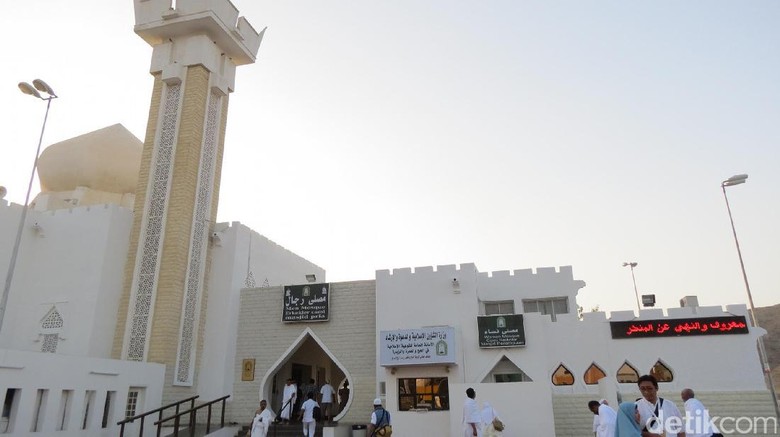 Masjid Jaronah, salah satu tempat miqat di Makkah (Fitraya/detikTravel) Masjid Jaronah, salah satu tempat miqat di Makkah (Fitraya/detikTravel)