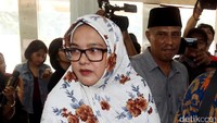 Kak Emma tiba di Mapolda Metro Jaya, Selasa (13/06/2017) sekitar pukul 10.20 WIB.
