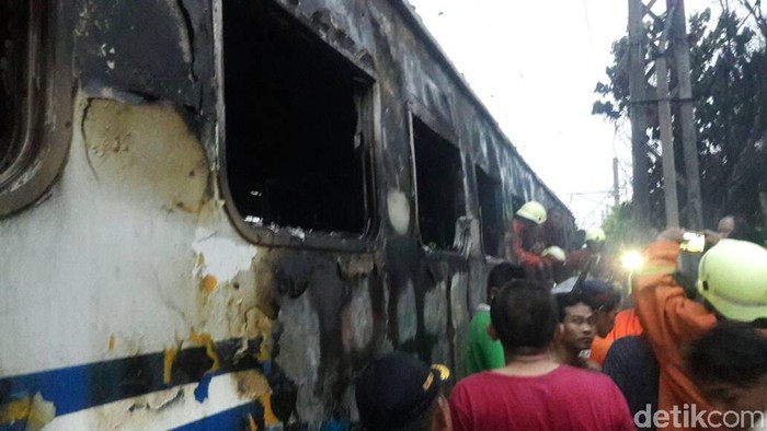 Gerbong Kereta Terbakar, Tak Ada Korban dari Penumpang KA