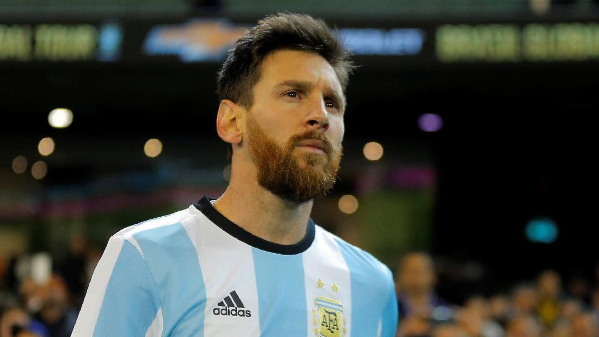 Foto: Lionel Messi tak akan main ketika Argentina melawan Singapura, Selasa (13/6). (REUTERS/Jason Reed)