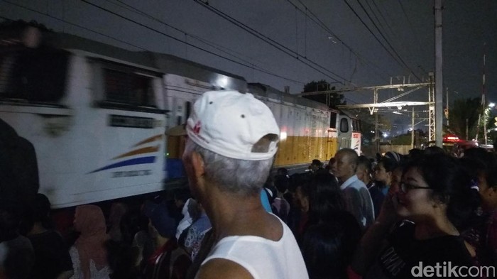 Korban Tewas Tabrakan Maut KA vs Mobil Haris dan Rizal