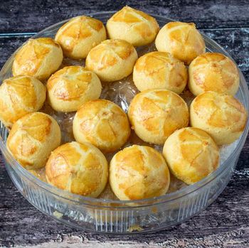 Aneka Kue Manis Gurih yang Selalu Dinanti Saat Hari Raya