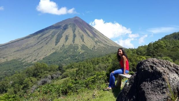 Gunung di Flores