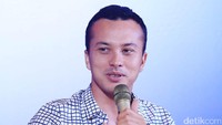Nicholas Saputra saat ditemui di kawasan Tanah Abang, Jakarta Pusat pada Senin (12/6/2017). Pool/Ismail/detikFoto.