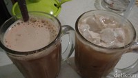 Bukan di Sabang namanya kalau minumnya hanya teh atau kopi biasa. Buka puasa akan terasa lengkap dengan teh tarik atau kopi tarik. Mau dingin atau panas, menu ini akan bikin kamu terus inget sama Sabang (Bonauli/detikTravel)