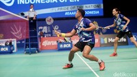 Gloria sempat tak tampil di ajang super series bersama Edi saat dipasangkan dengan Tontowi Ahmad.