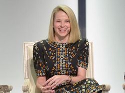 Momen Si Cantik Berotak Cemerlang Pimpin Yahoo