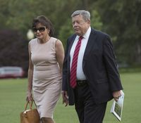 Ayah Melania Trump Datang ke Gedung Putih Bikin Netizen Terkejut, Ada Apa? 