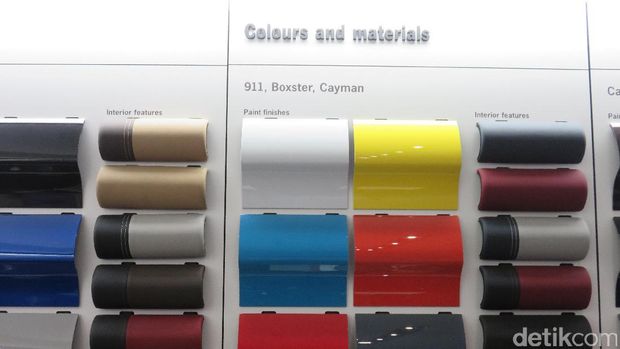 Aneka pilihan warna dan material yang bisa dipilih