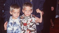 Cole dan Dylan Sprouse lahir pada 4 Agustus 1992 dan membintangi film pertama yakni Big Daddy pada tahun 1999 bersama Adam Sandler. Brenda Chase/Online USA, Inc/detikFoto.