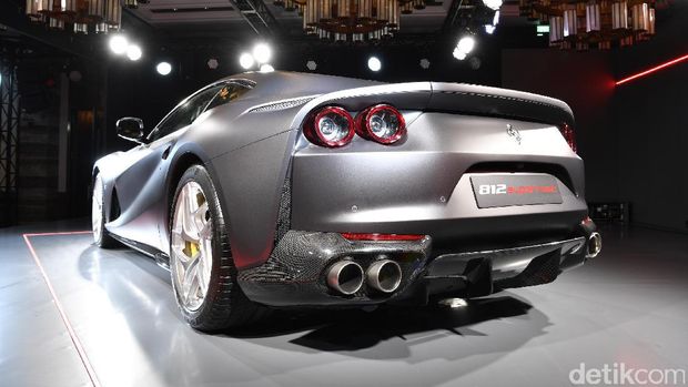 Ferrari 812 Superfast