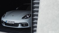 Di kategori pertama yakni mobil termewah tahun 2018 masih dikuasai oleh para produsen otomotif dari Eropa khususnya Jerman. Di sana ada Audi A8, BMW 6 Gran Turismo Series, Lexus LS, Porsche Cayenne, dan Porsche Panamera. Foto: Porsche