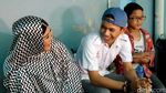 Senyum Bahagia Aris Eks Idol Bersama Keluarganya