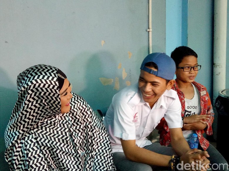 Disebut Tengil oleh Ihsan Tarore, Aris eks Idol Bawa Masalah ke Polda Disebut Tengil oleh Ihsan Tarore, Aris eks Idol Bawa Masalah ke Polda