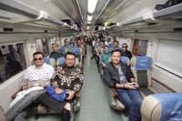 Tatap Pilkada 2018, SBY dan AHY Tour de Java Naik Kereta