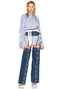 Jeans Compang-camping Eksis di Fashion Week Tokyo, Berani Pakai?