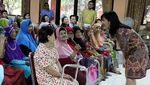 Berbagi Kebahagiaan Bersama Lansia