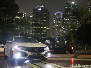 Sensasi Honda Civic Tanpa Buntut