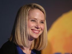 Momen Si Cantik Berotak Cemerlang Pimpin Yahoo