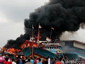 Lima Kapal Terbakar di Pelabuhan Juwana, Pati