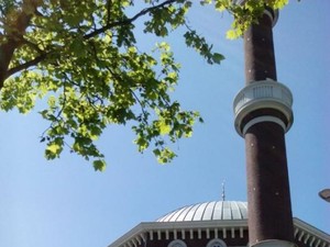 Mengais Berkah Ramadan dan Hikmah Keberagaman di Amsterdam