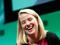 Momen Si Cantik Berotak Cemerlang Pimpin Yahoo