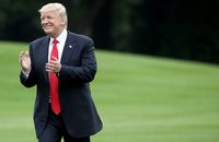 Ayah Melania Trump Datang ke Gedung Putih Bikin Netizen Terkejut, Ada Apa? 
