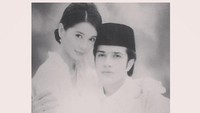 Potret Jihan Fahira dan Primus Yustisio yang tampil dengan gaya hitam putih. Foto: Dok. Instagram/jihanprimus_fc